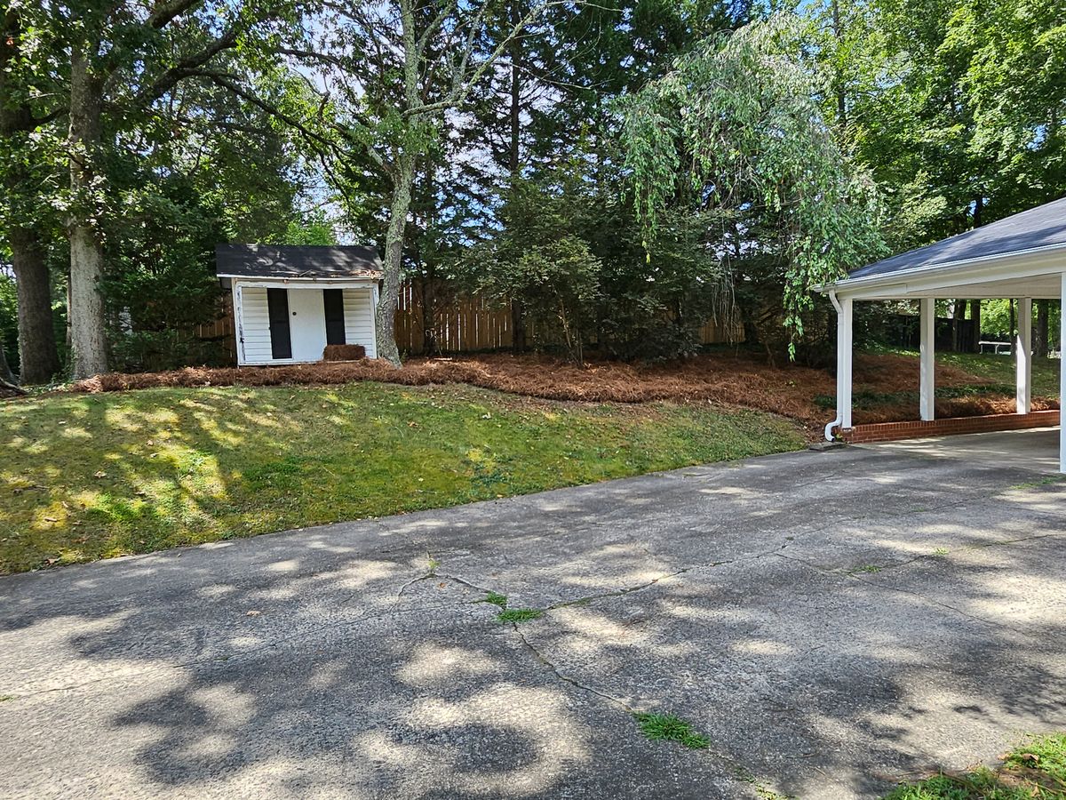 Pine Needles, Mulch & Dirt/Top Soil Delivery and Installation for Gallimore’s Lawn Care in Thomasville, NC