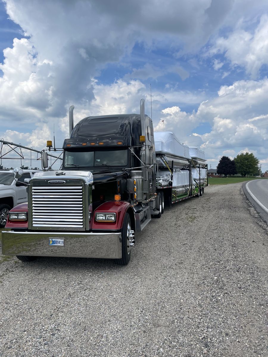 Equipment Hauling for Jeff Hall Trucking in Ligonier, IN