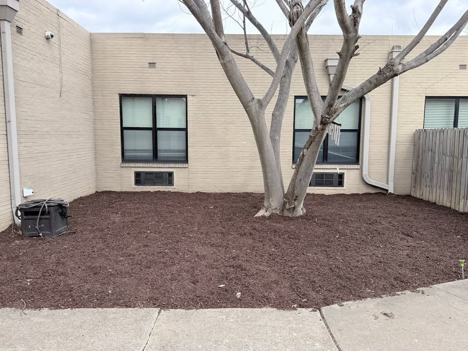 Lawn Maintenance for Apex Lawn & Landscaping INC in Dyersburg, TN