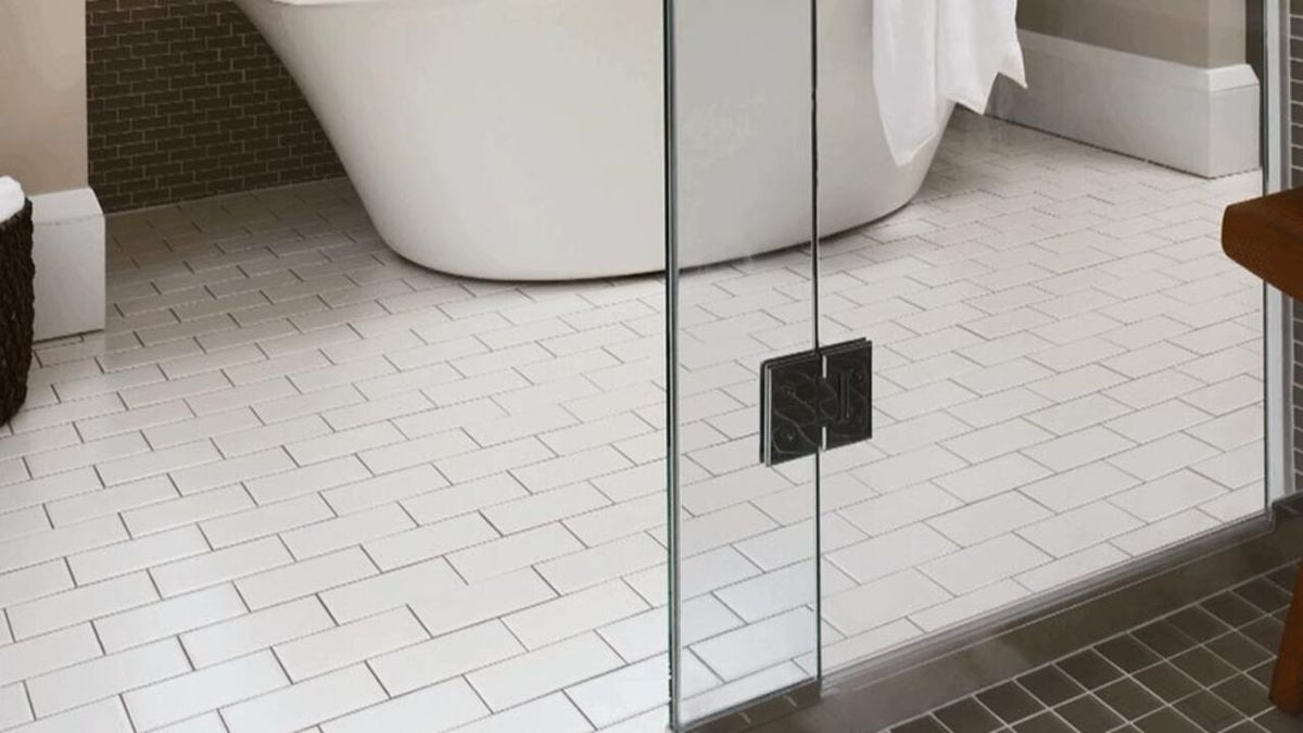 Tile for Four leaf remodeling LLC in Crystal Lake, Illinois