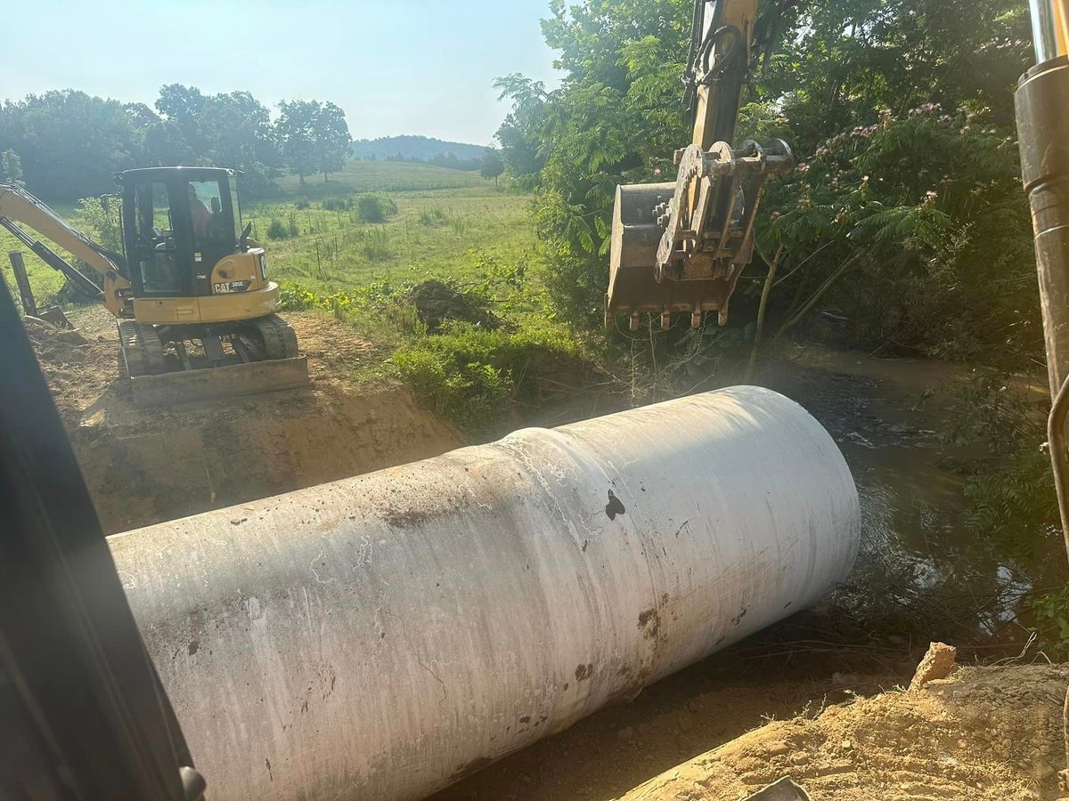 Sewer & Water Lines for Brannon's Construction in Riceville,,  TN