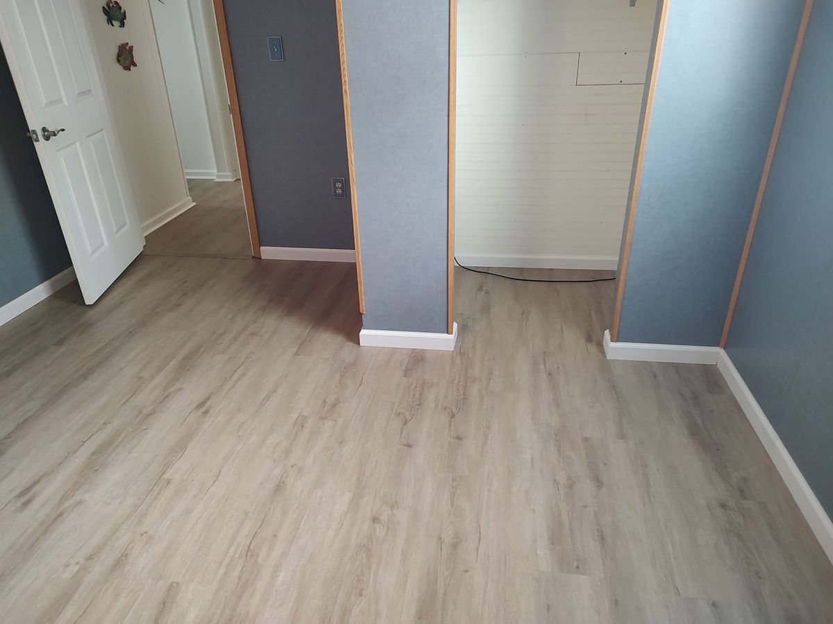 Flooring for Turbeville Construction, LLC in Freeport, TX