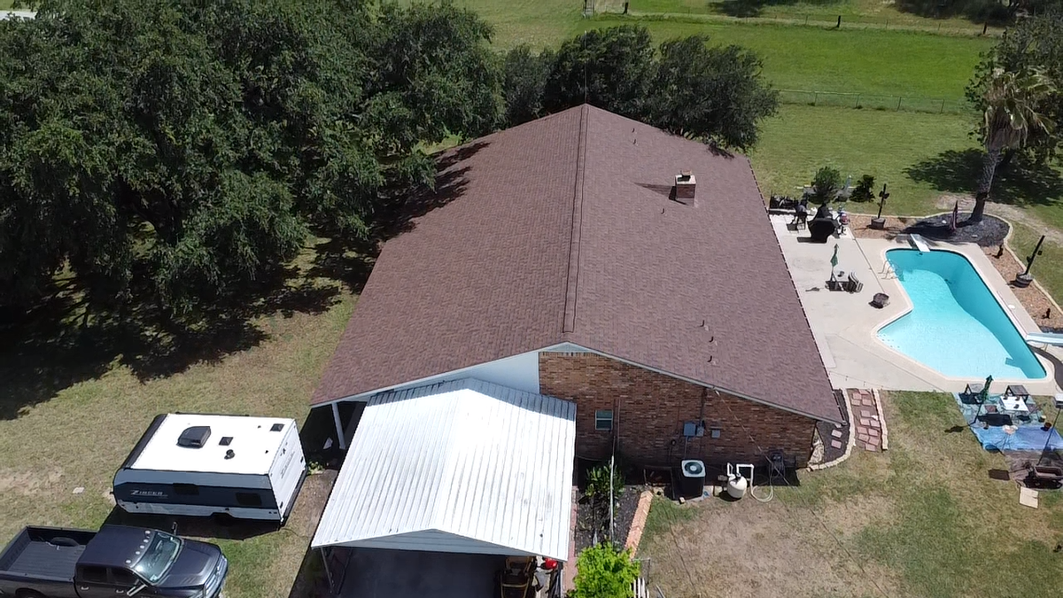 Shingle Installation for Diamond Ridge Roofing in Pleasanton, TX