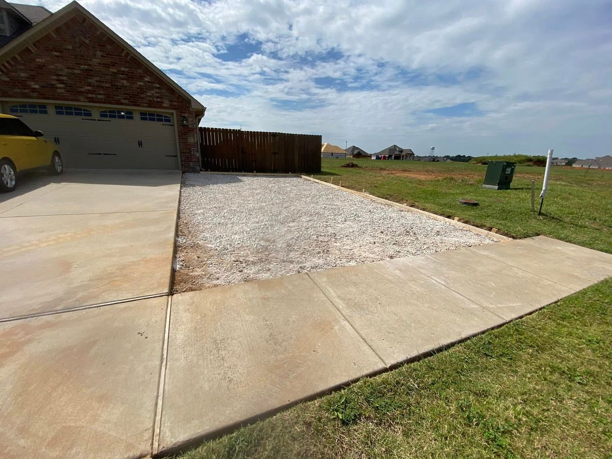 Driveways for Apex Contractors LLC in Fayetteville, AR