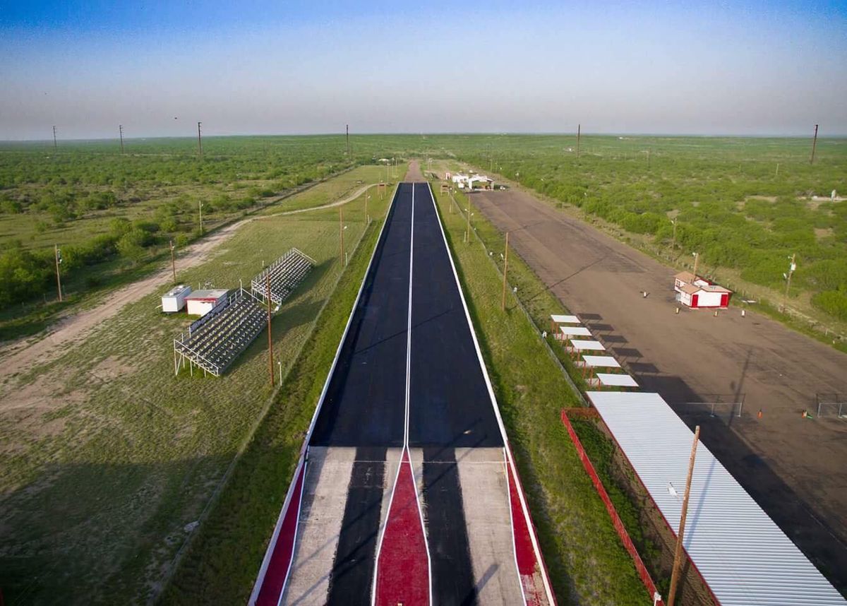 Streets & Roads for RRR Sealcoat & Striping in Laredo, TX