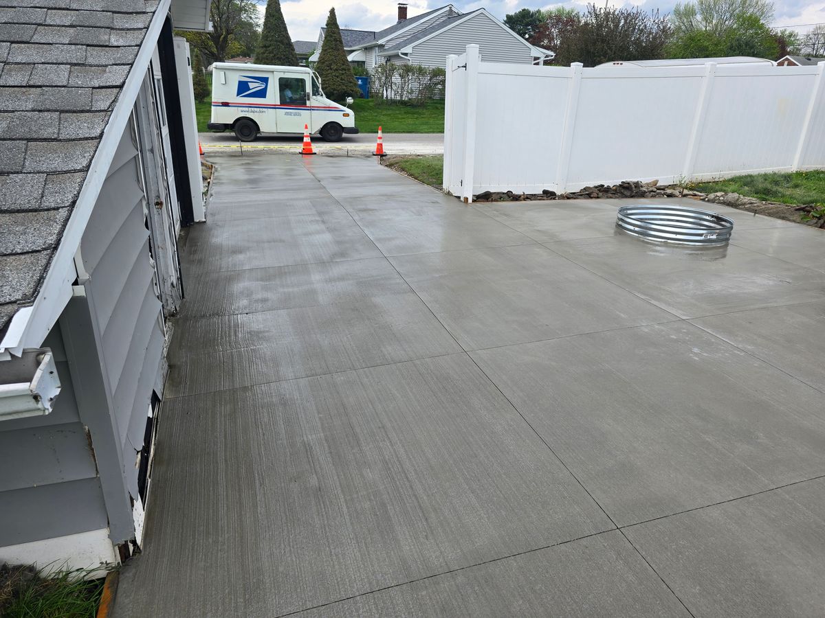 Concrete Slab Construction for Williams Custom Concrete in Poland Center, OH