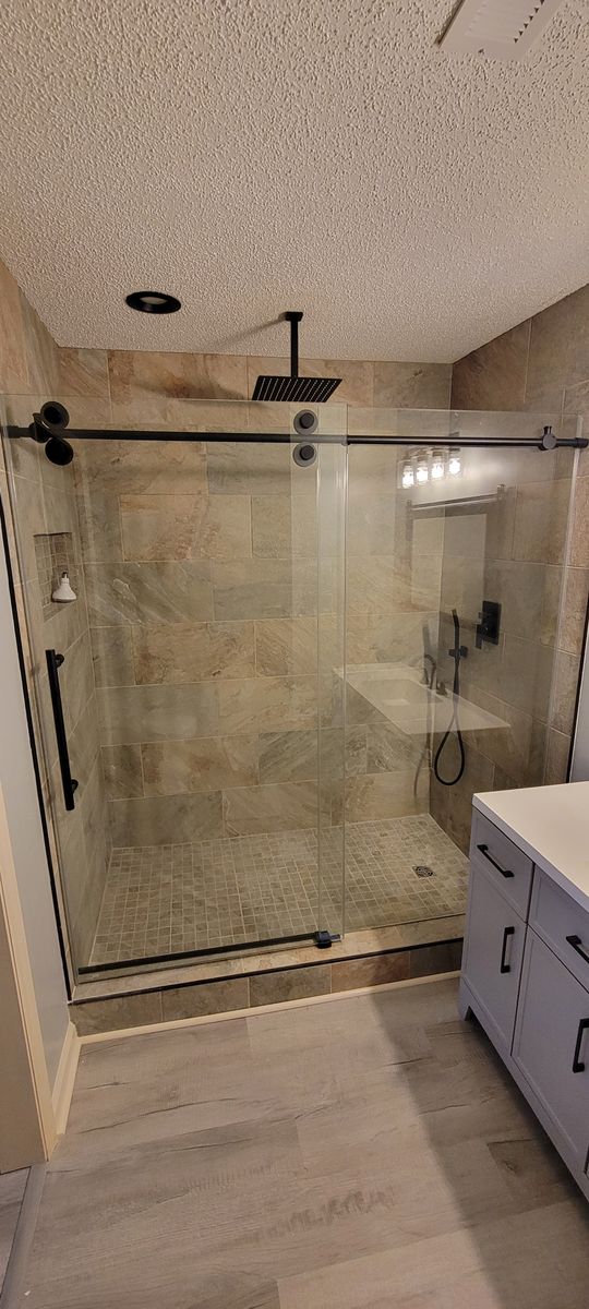 Bathroom Renovation for Middle Man Construction in Fall Branch, TN