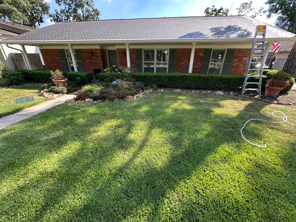 Residential Window Cleaning for Power Pressure Wash in Houston, TX