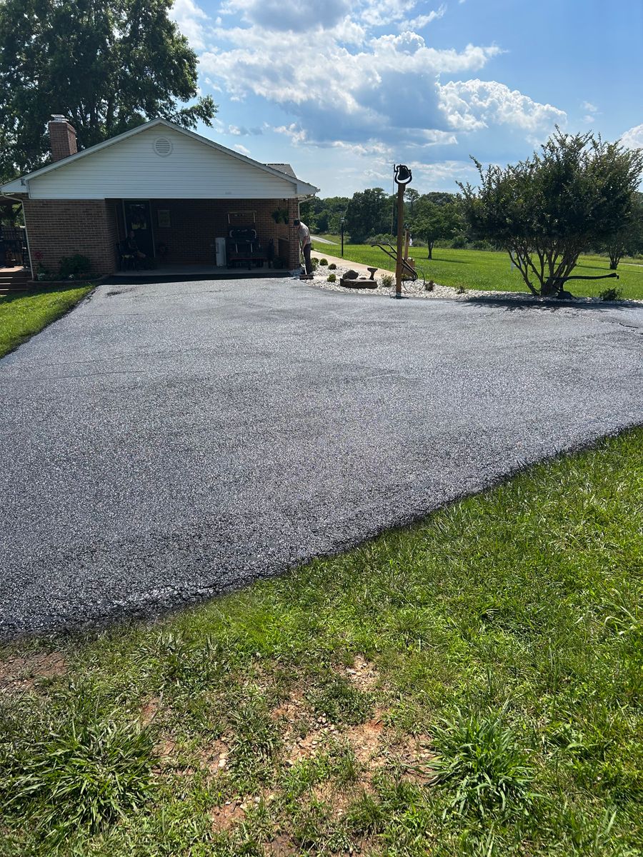Asphalt Driveways for James R Carter Paving in Roanoke, VA