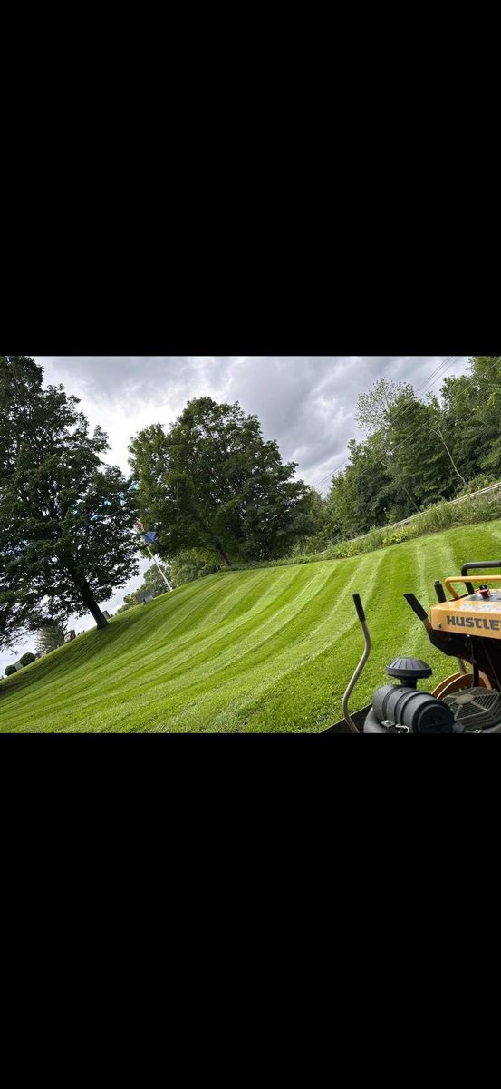 Mowing for Mow N Maintain Property Maintenance in Williston, VT
