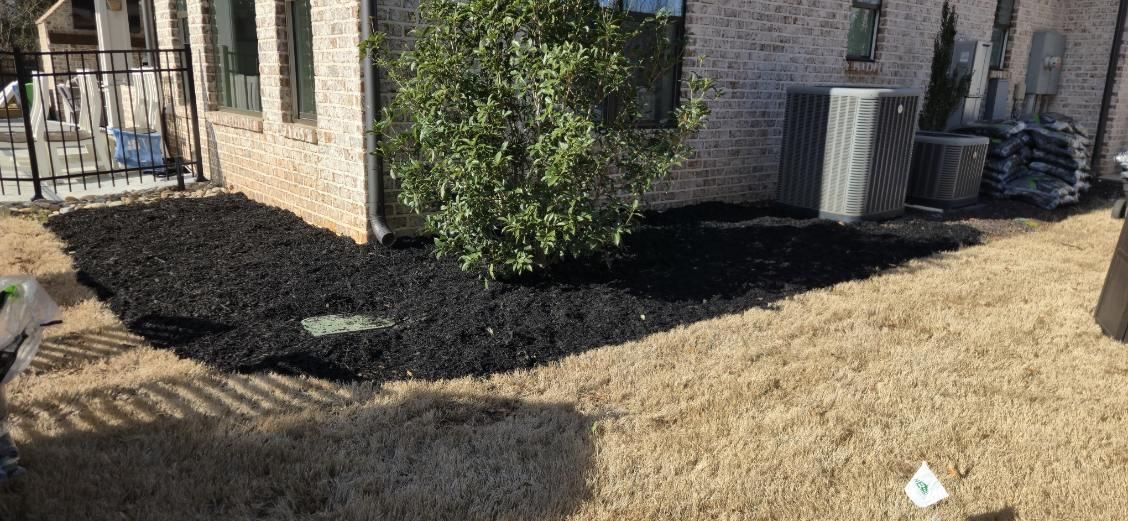 Mulch Installation for Fresh Cut Yard & Lawn Care LLC in Forsyth, GA