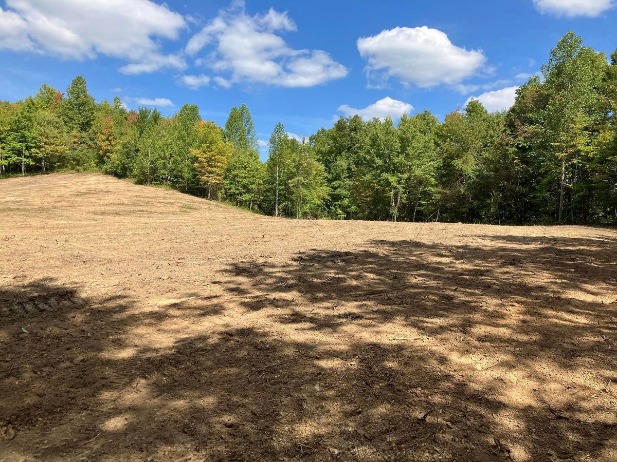 Land Grading for Kidd Excavating LLC in West Liberty, KY