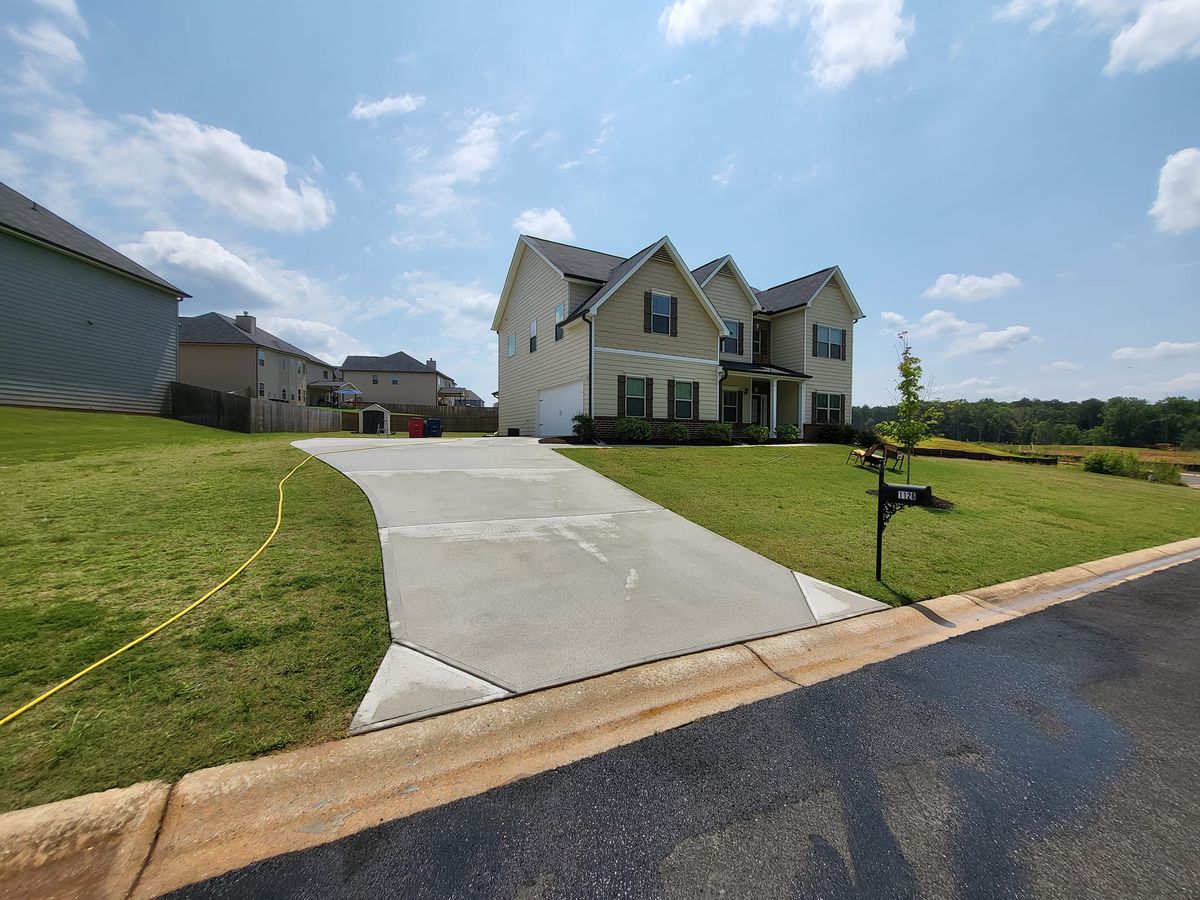 Hardscape Cleaning for Adkins Pressure Washing Services LLC in Middle, GA