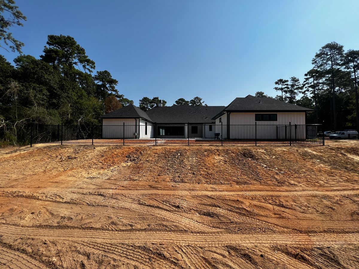 Metal Fencing for Arnold Construction in Magnolia, TX