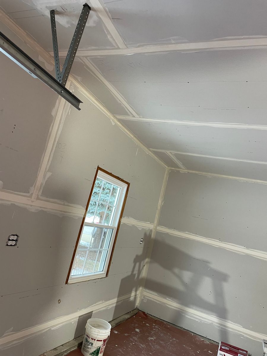 Drywall/Taping for S.V.C Painting & DrywallCo in Glen Ellyn, Illinois