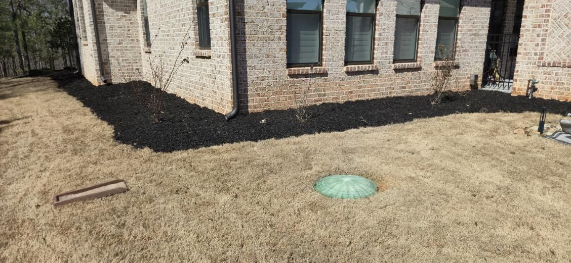 Mulch Installation for Fresh Cut Yard & Lawn Care LLC in Forsyth, GA