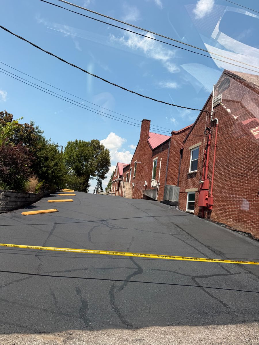 Commercial Asphalt Services for Asphalt Animals in Morristown, TN