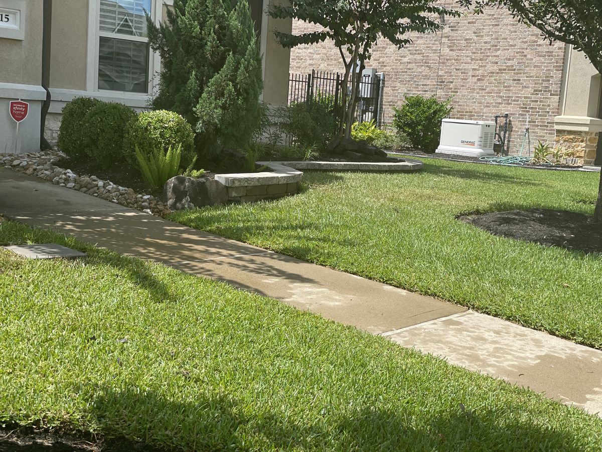 Hardscaping for Atlas Land Design in Creekside Park, TX