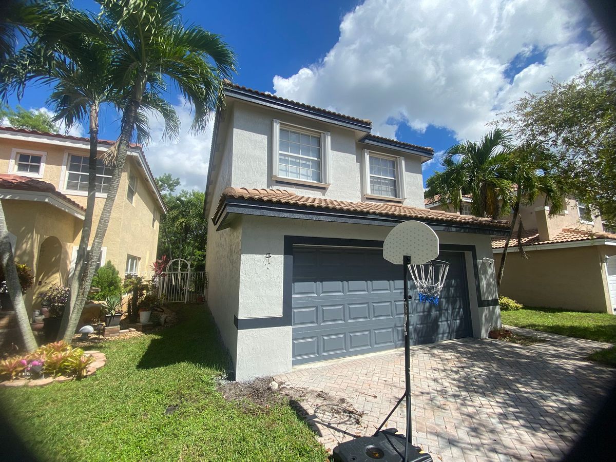 Exterior Painting for Thunder Painting Services in Oakland Park, FL