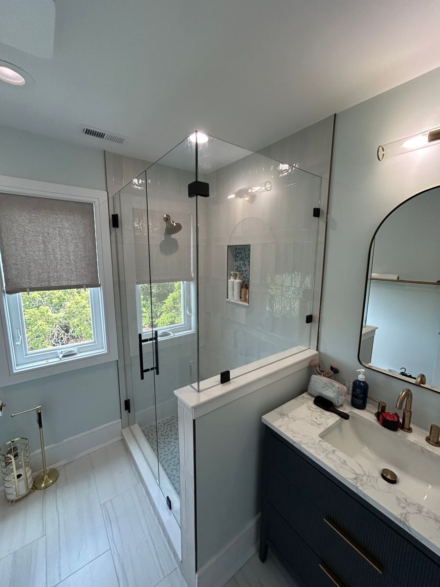 Framed & Frameless Shower Enclosures for Colonial Glass and Hardware in Wilmington,  NC