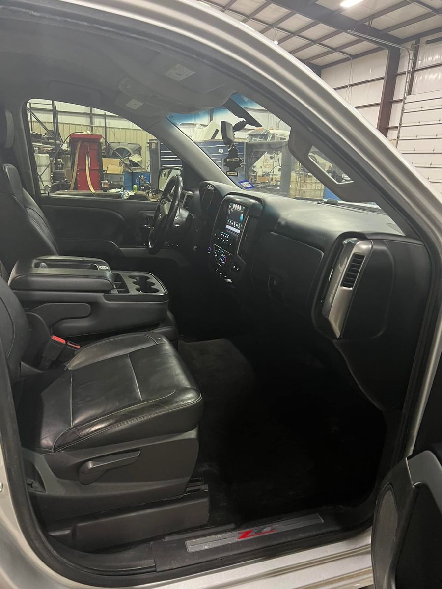 Interior Detailing for On The Way Mobile Services in Hobbs, NM