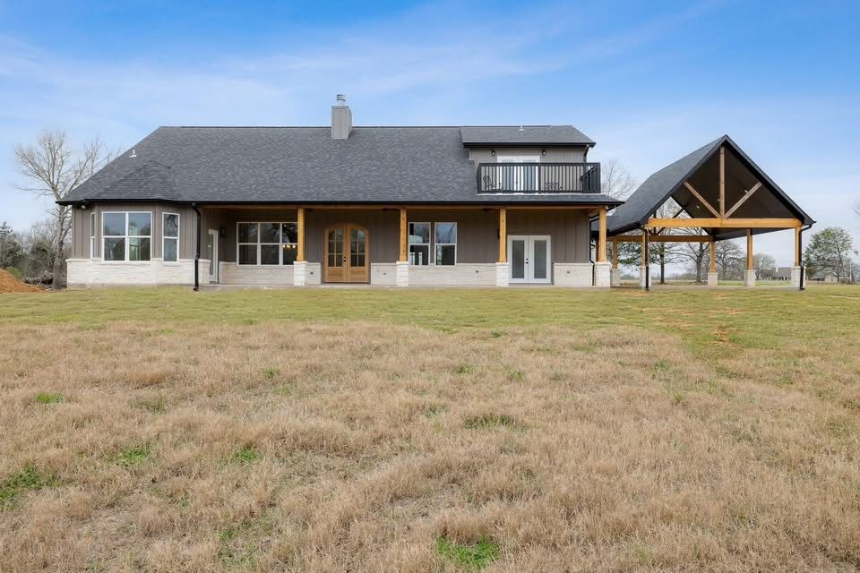 Custom Homes for Alpine Home and Construction in Madisonville, TX