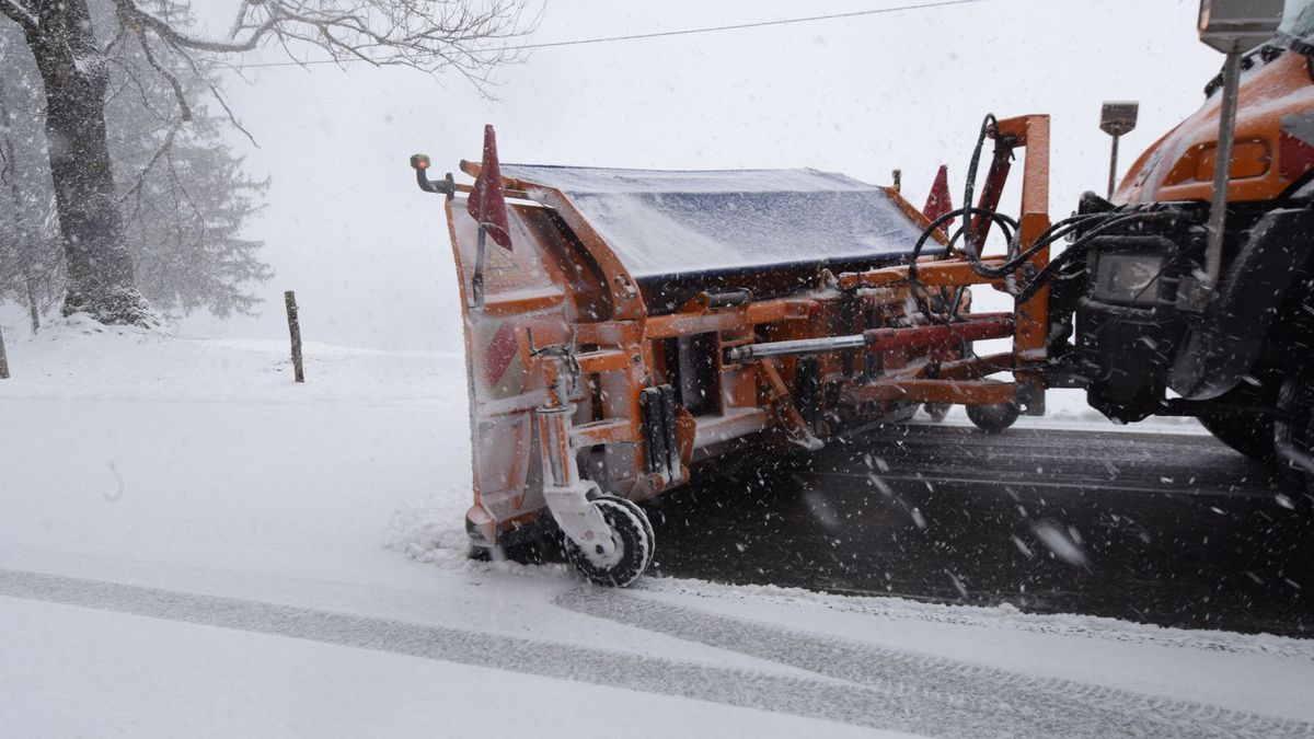 Commercial Snow and Ice Management for Picano Landscaping in Reading, MA