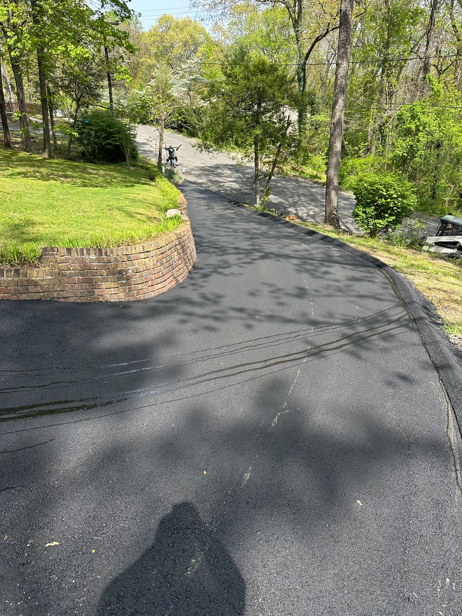 Asphalt Paving for Metzler Paving and Sealcoating LLC in Jacksboro, TN