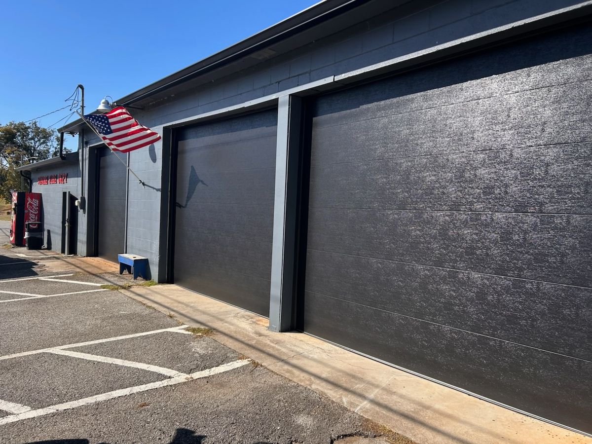 Garage Door Repair for C & B Garage Doors, LLC in Tellico Plains, TN