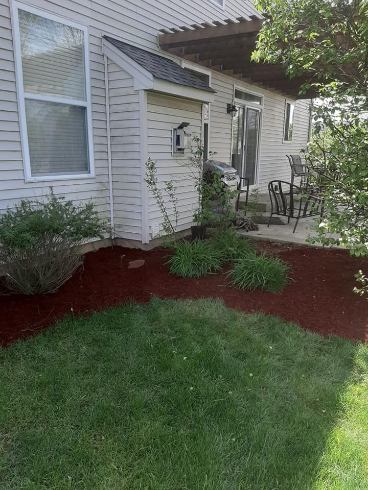 Mulch Installation for Henry's Lawn Care in Rockford, IL