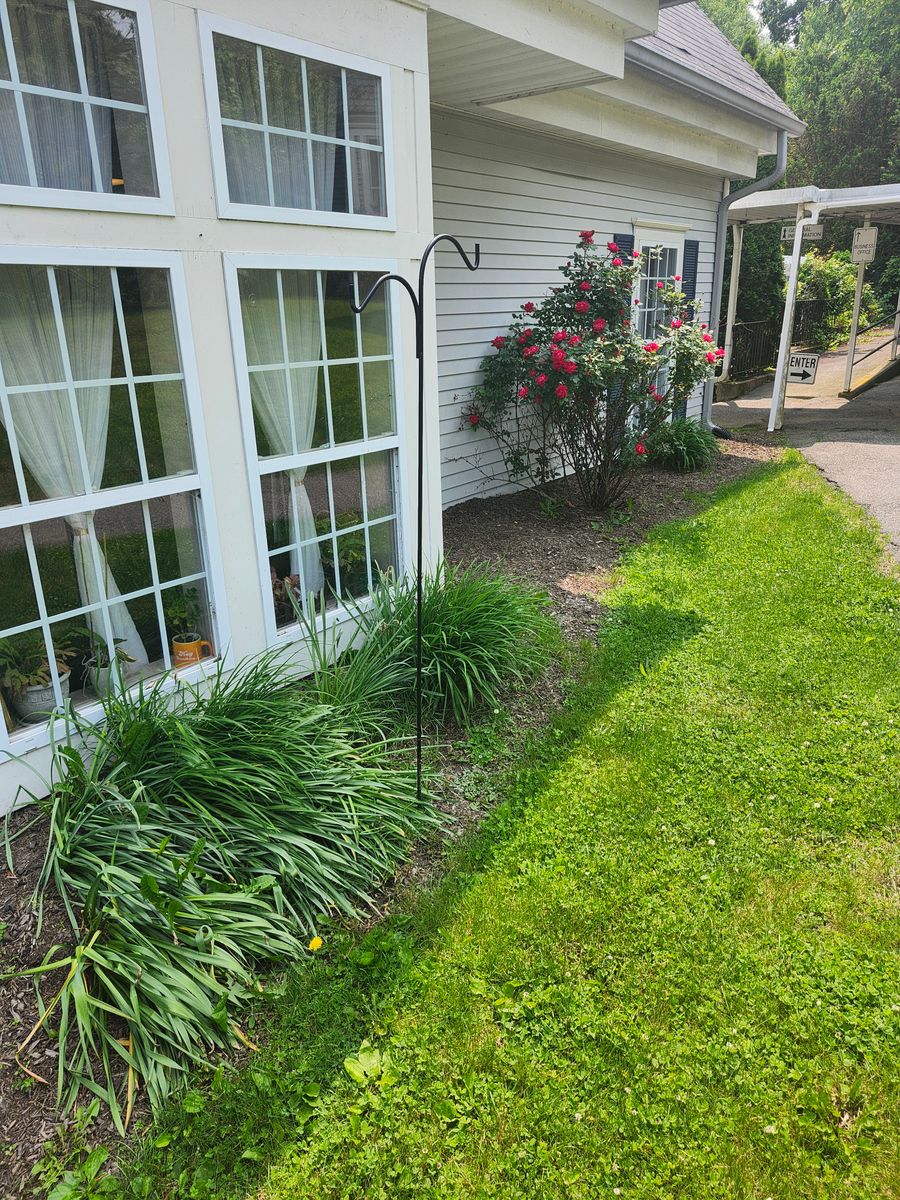 Landscape Installation for Landscape Innovations LLC in Torrington, CT