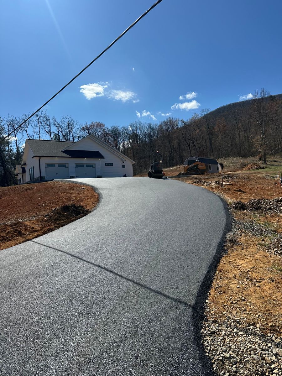 Asphalt Driveways for James R Carter Paving in Roanoke, VA