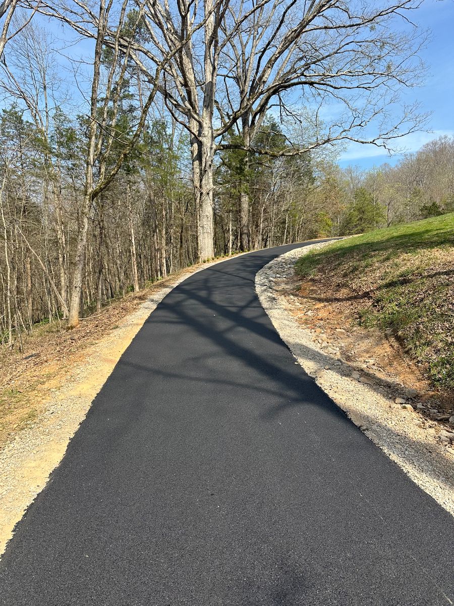 Asphalt Paving for Metzler Paving and Sealcoating LLC in Jacksboro, TN