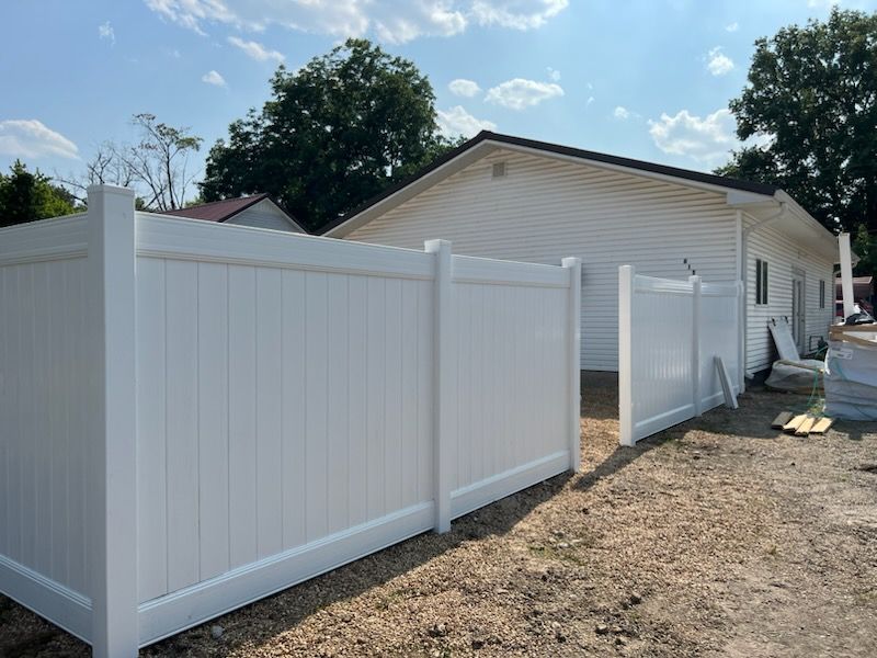 Fence Installation for B&J Fencing in Harviell, MO