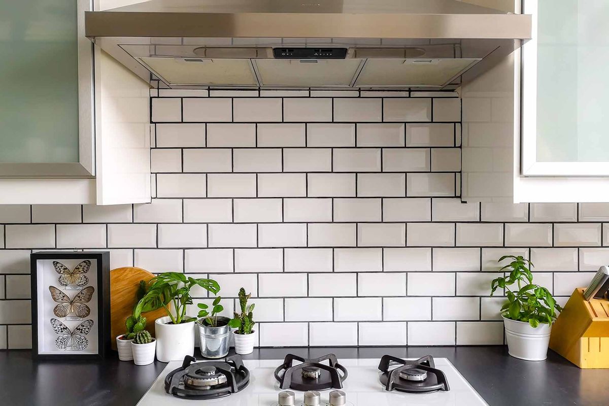 Kitchen Backsplash Tiling for Cox Tile and Stone in Clinton, UT