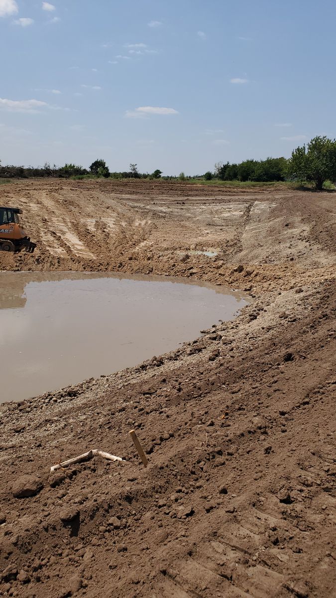 Ponds for Honey Do Dirt Works in Bonham, TX