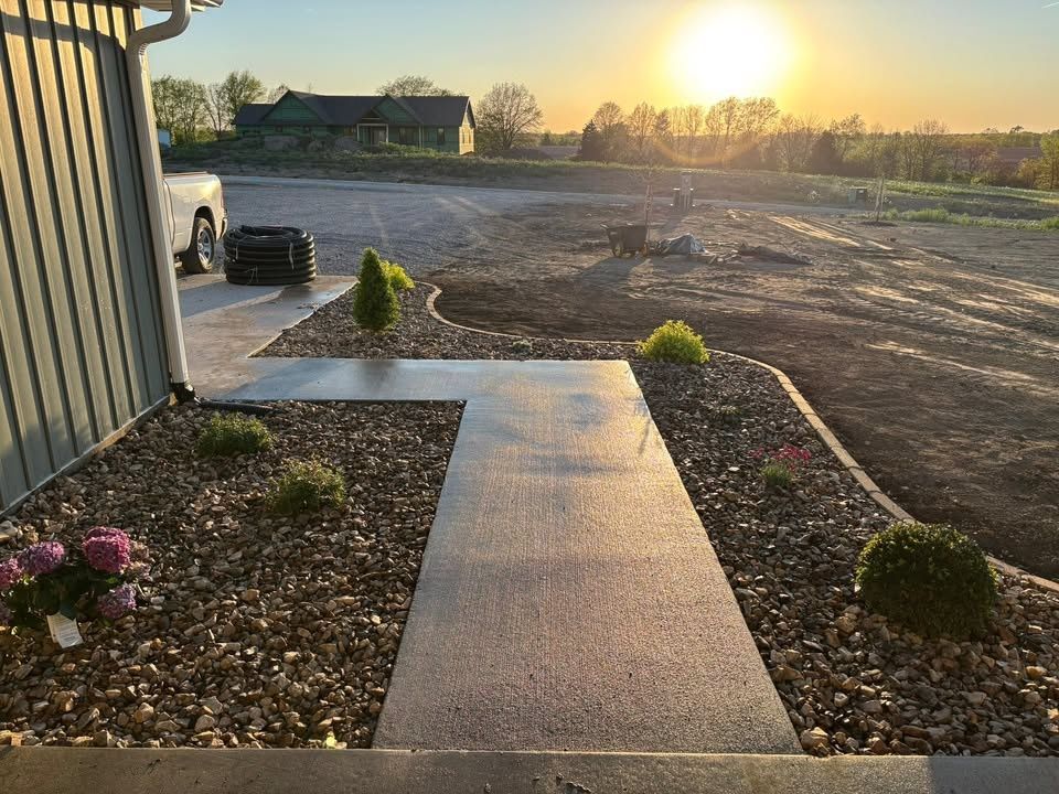 Garden Bed Installations for Hawes Design & Build in Hannibal, MO