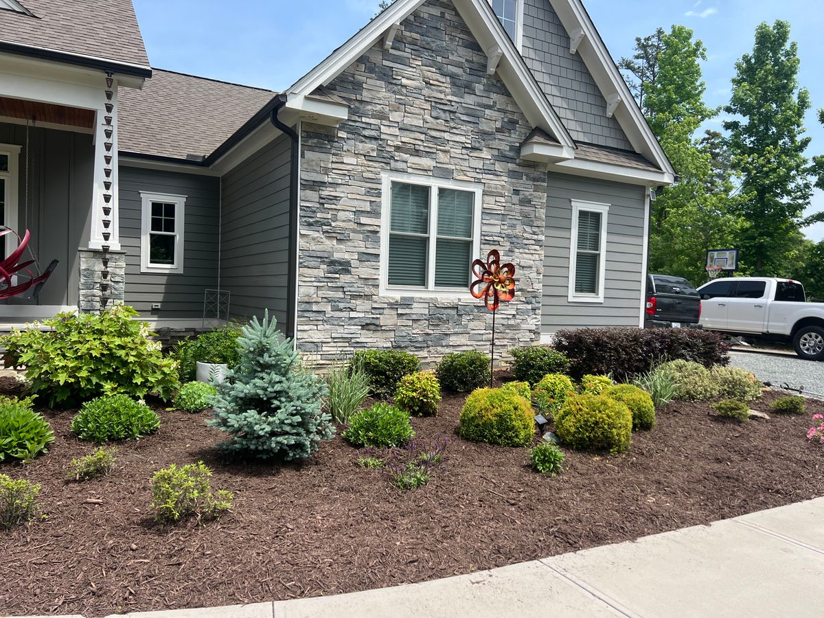 Mulch Installation for KM Landworks in Moncure ,  NC