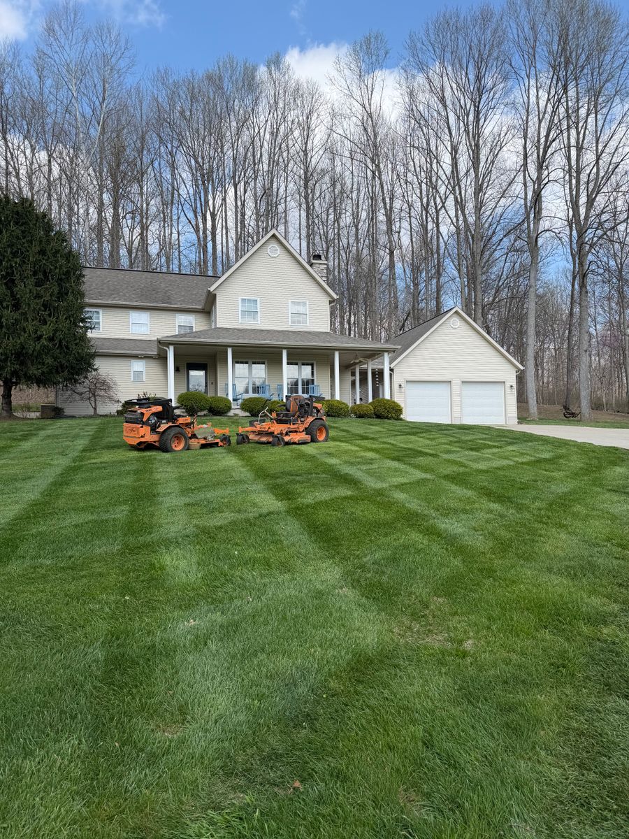 Lawn Maintenance for Yard Barbers in Paoli, IN