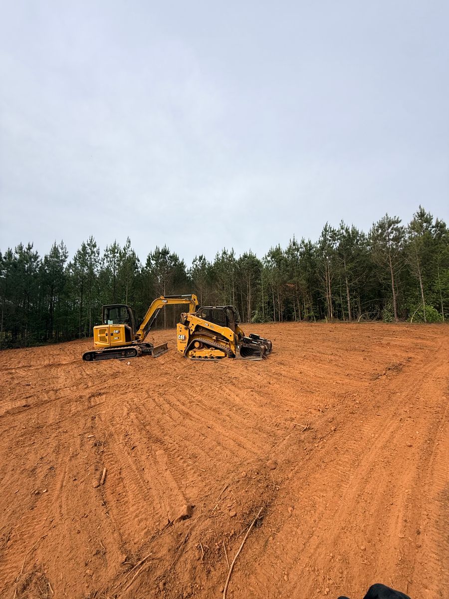 Site Work for J&J Hauling and Outdoor LLC  in Fayetteville, GA