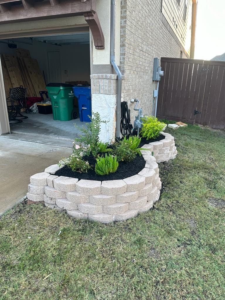 Mulch Installation for Right Choice Landscaping LLC in Houston, TX