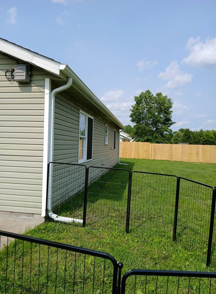 Fencing for Dead Tree General Contracting in Carbondale, Illinois