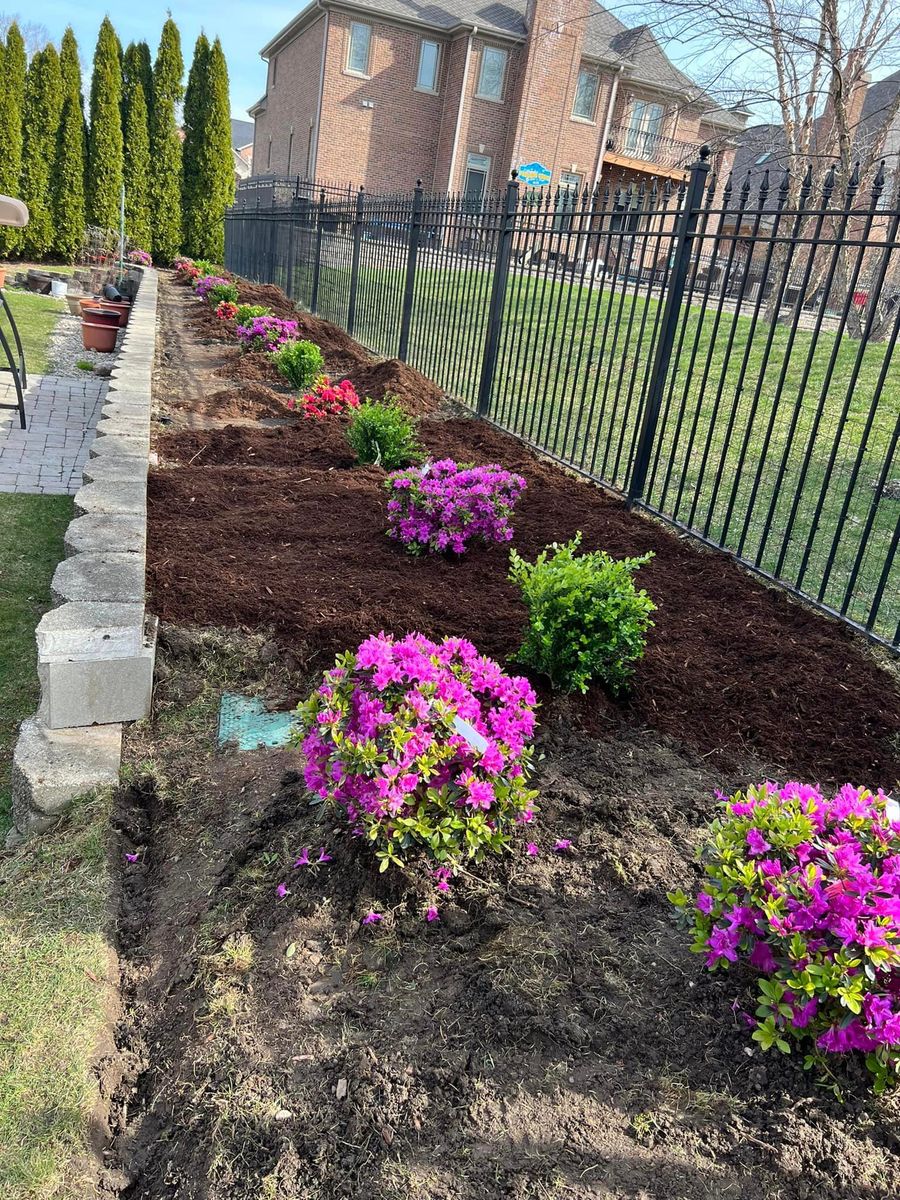 Mulch Installation for R&L Deluxe Landscaping in Hanover Park, IL