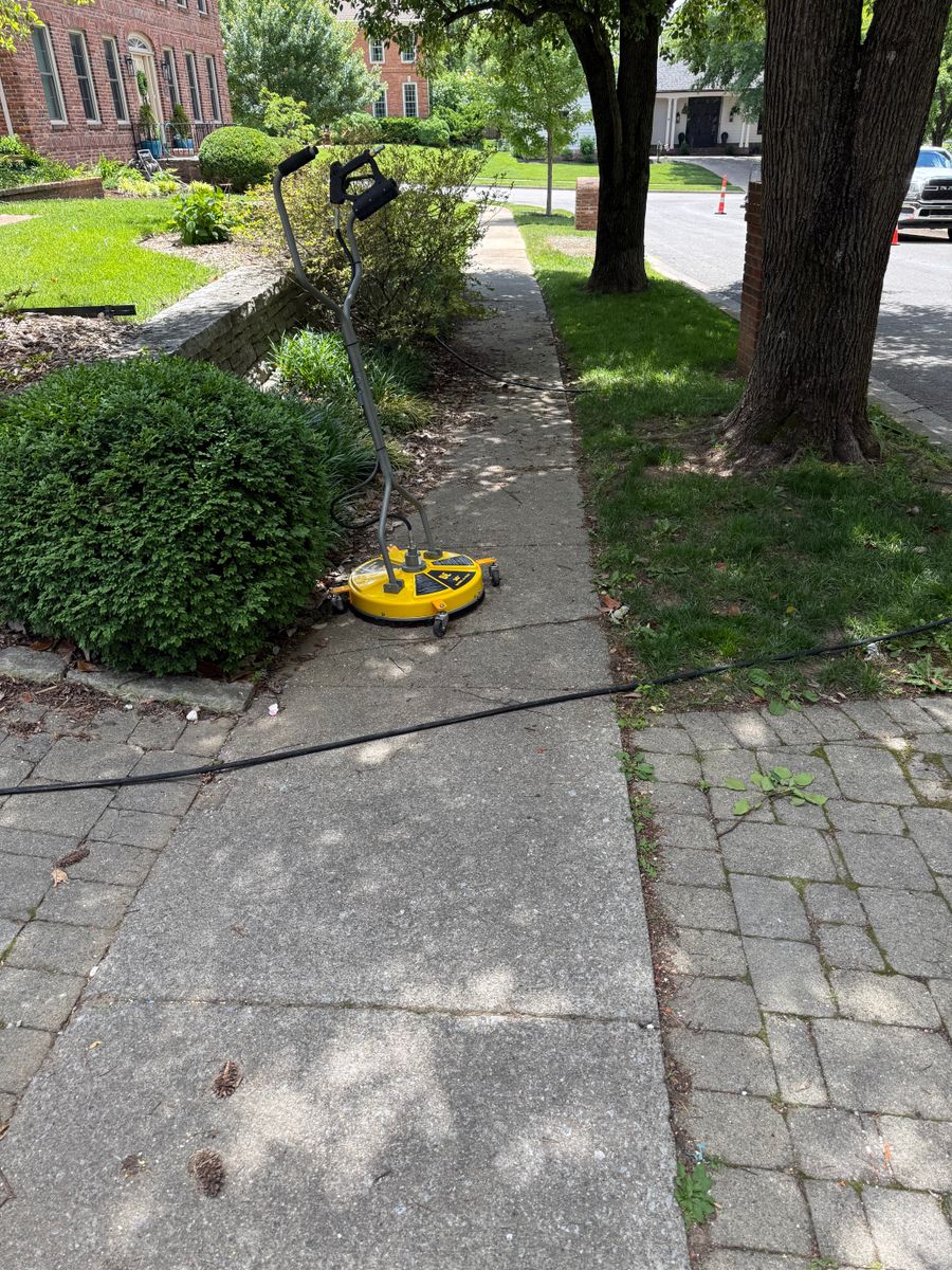 Driveway & Sidewalk Cleaning for Central KY Pressure Washing in Winchester, KY