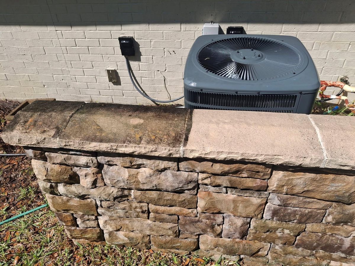 Pressure/Soft Washing for Red Knight Painting in Daytona Beach, FL