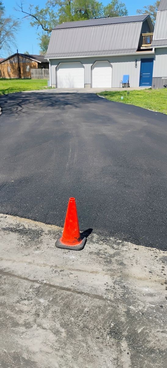 Asphalt Installation for Bishop Asphalt Sealcoating in Marceline, MO