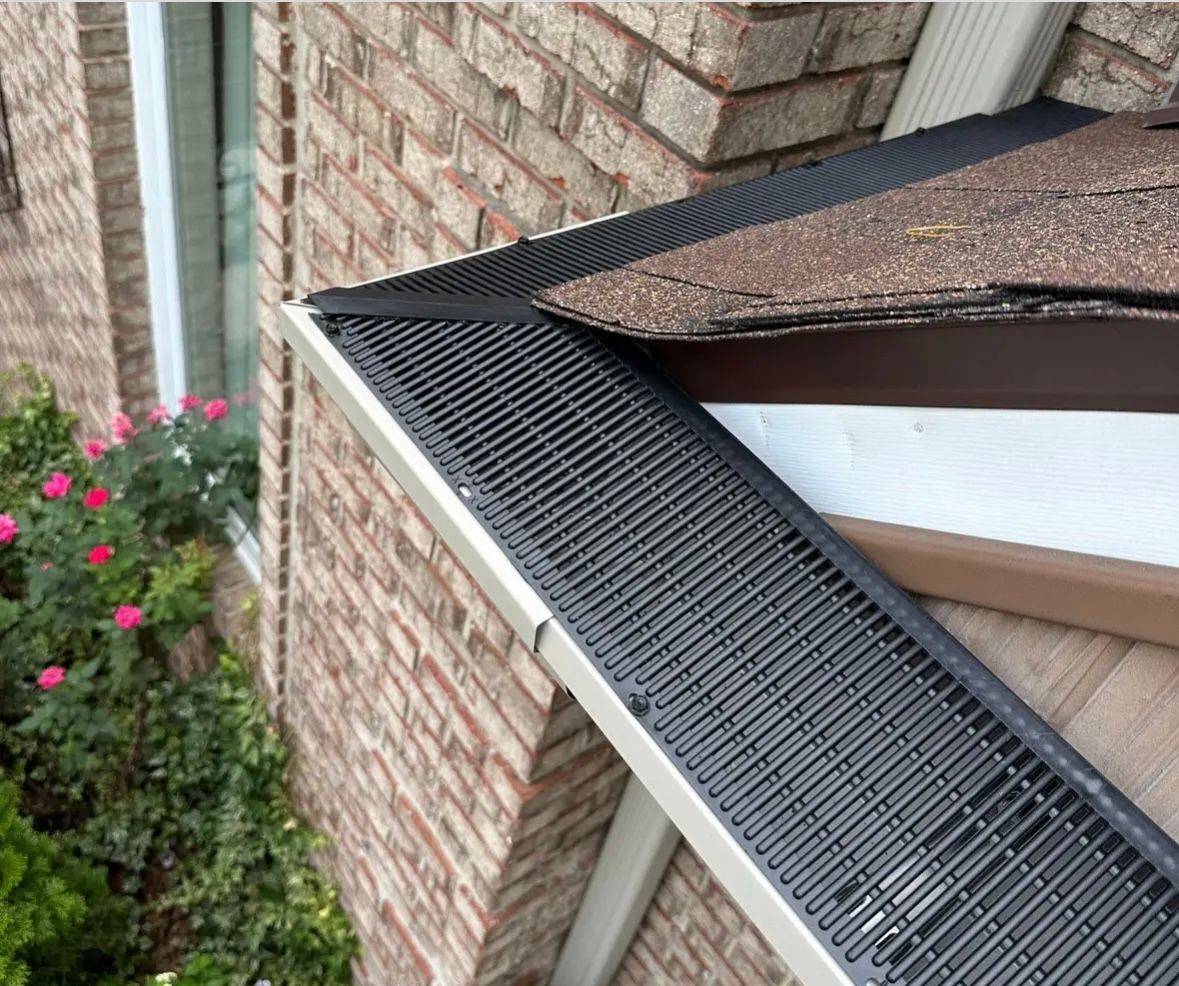 Gutter Guards/Gutter Cleaning for FunderFlow Commercial and Residential Pressure Washing Inc in Tupelo, MS