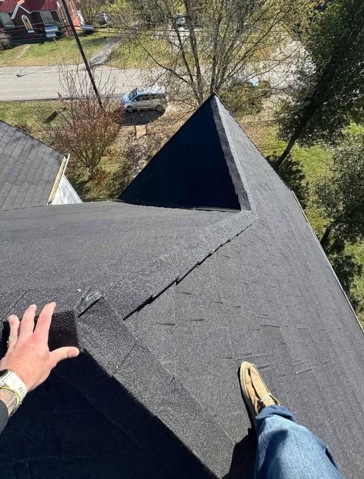 Shingle Roofing systems for KY Gutter Pro & Specialty Roofing Systems in Monticello, KY