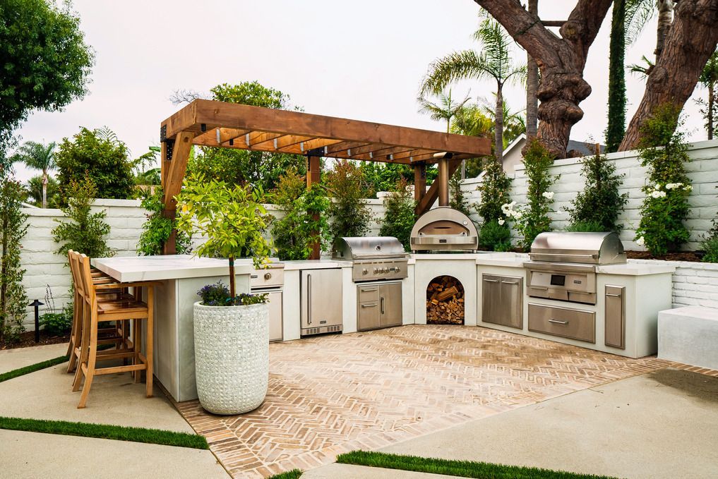 Outdoor Kitchen Construction for Big Brother Builders Construction in Houston, TX