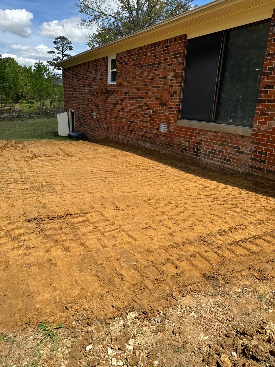 Residential & Commercial dirt work for Simmons land works in Sardis,, TN